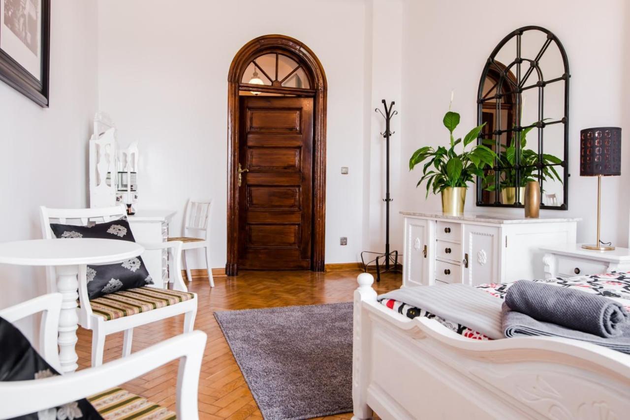 Halby Luxury Rooms Chmielna 73B Warsaw Luaran gambar